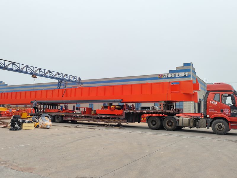 通用橋式起重機 QDXX32/5t—27.7m 制作完成，發(fā)往陜西省銅川市交付客戶使用。
